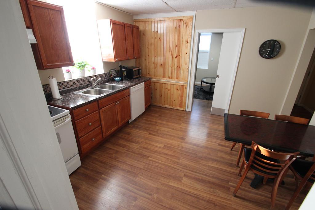 Koreana In Decorah Extérieur photo